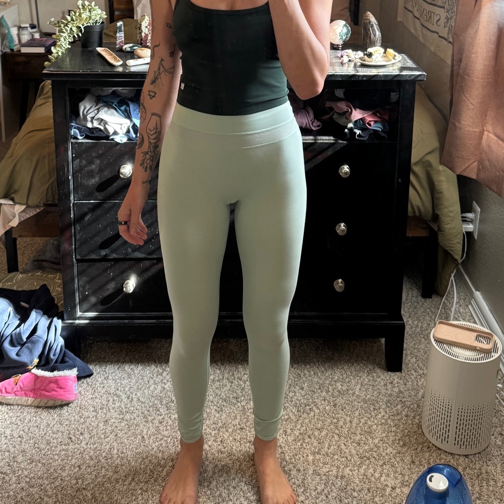 Alphalete Light Green Leggings